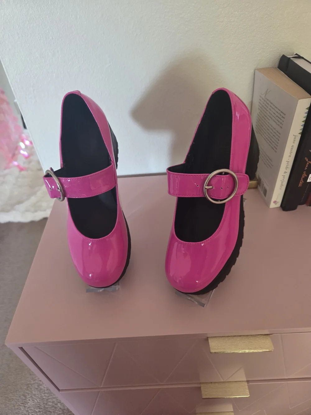 Dolls Kill vibrant patent